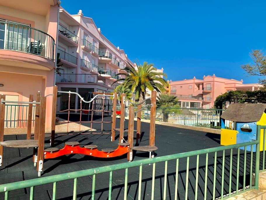 Casa Da 5 - St 2 Bedrooms , Amazing Sea View , Pool , Wifi Praia Da Luz